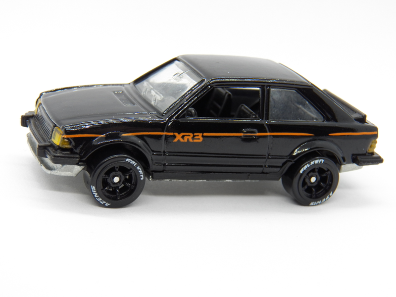 Illustration for article titled Restomod- Hotwheels Ford Escort XR3